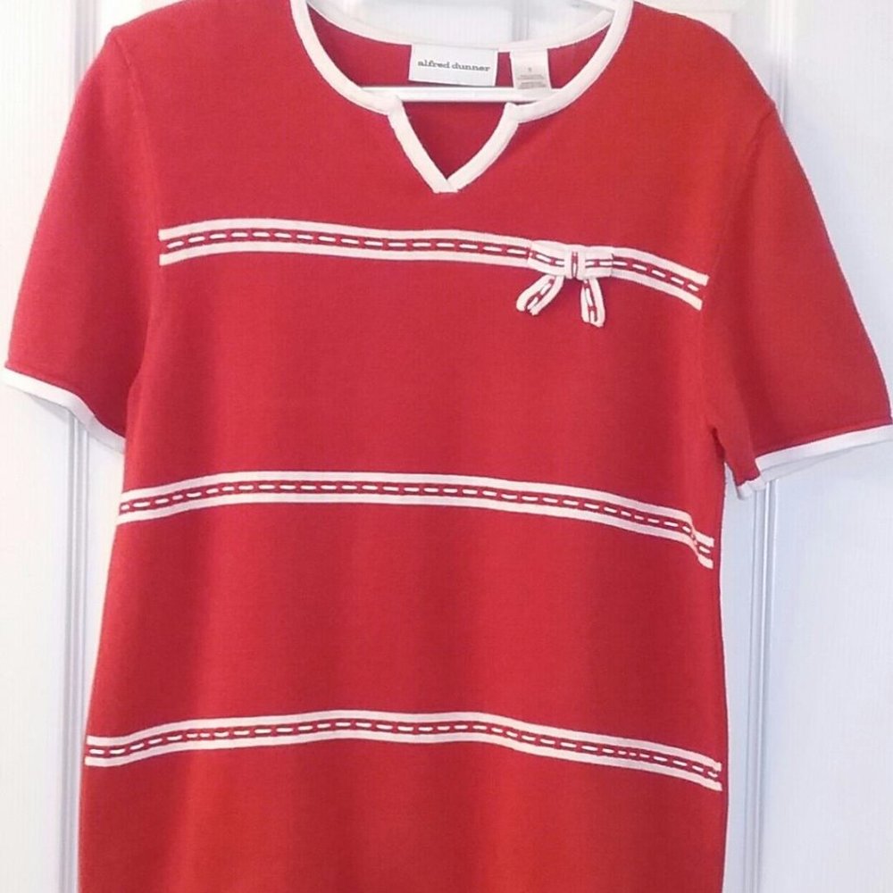 Alfred Dunner Sweater. Size: S.  VTG